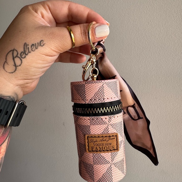 Pretty mini vintage purse. - Picture 4 of 4